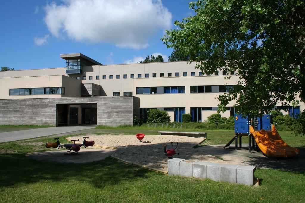 Jeugdherberg De Peerdevisser オーストダインケルケ エクステリア 写真