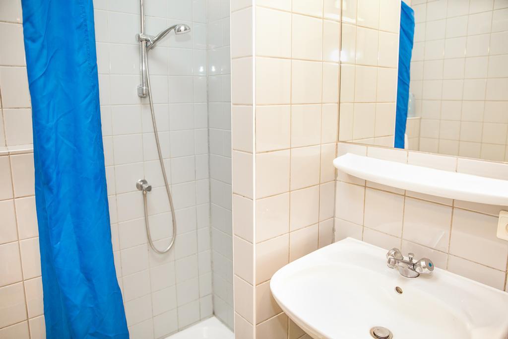 Jeugdherberg De Peerdevisser オーストダインケルケ 部屋 写真